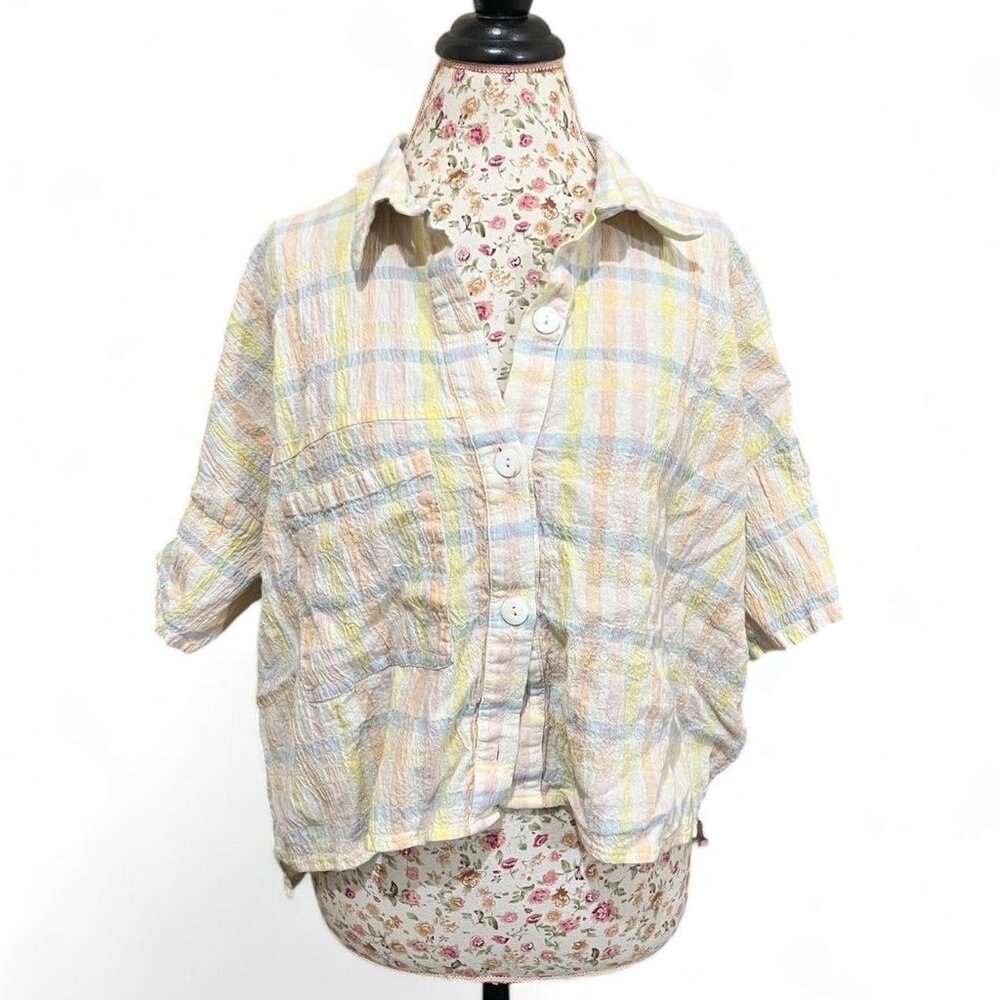 J.nna Yellow and blue plaid button-up shirt with a relaxed fit, featuring a uniq